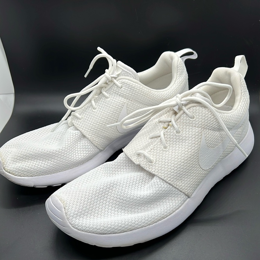 Women’s size 9 gently used Nike Roshe One Triple White 2016 511881-112